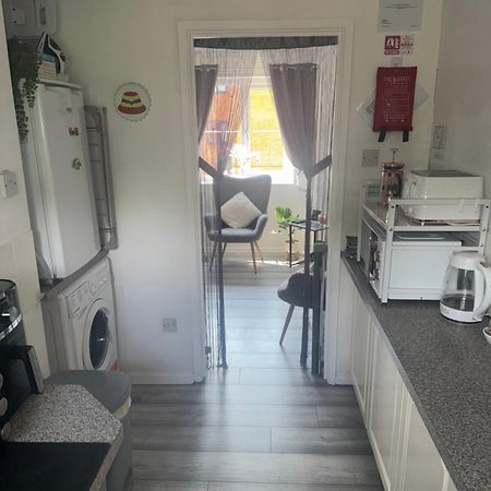 מולד Town Centre Apartment מראה חיצוני תמונה